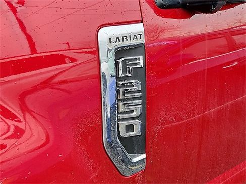 Used 2021 Ford F250 Lariat w/ Lariat Ultimate Package image 4