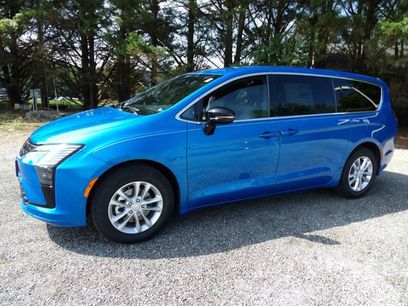 New 2027 Chrysler Pacifica Select