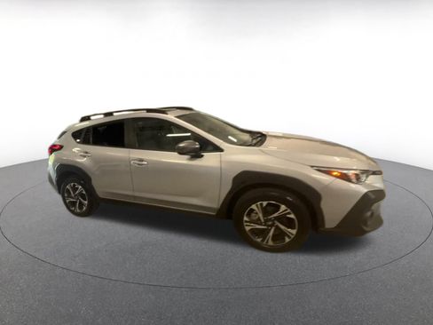 Used 2024 Subaru Crosstrek 2.0i Premium AWD/4WD image 2