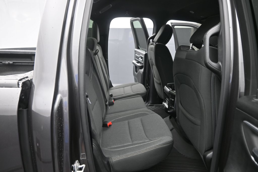 Used 2020 RAM 1500 Big Horn AWD/4WD image 17