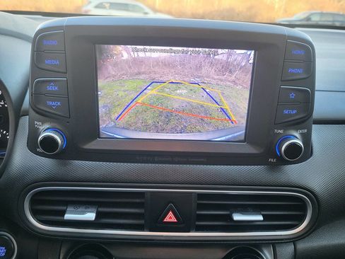 Used 2019 Hyundai Kona Limited image 16