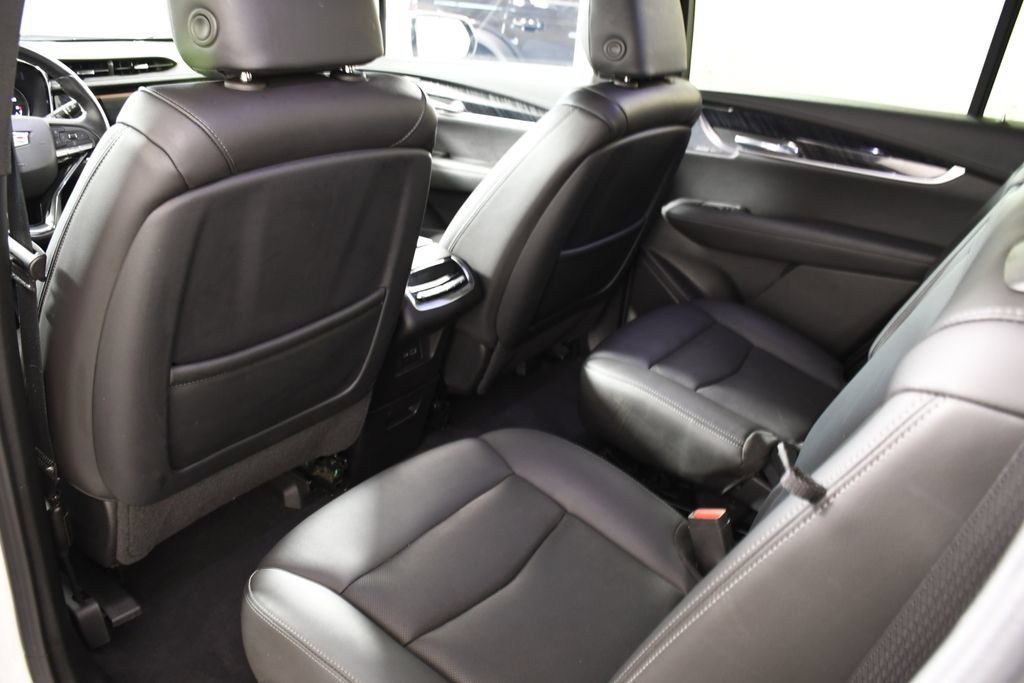 Used 2023 Cadillac XT6 Premium Luxury w/ Technology Package AWD/4WD image 27