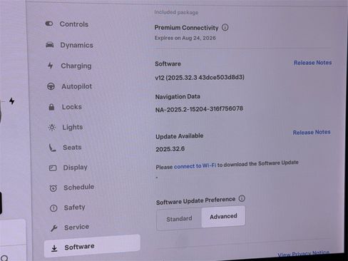 Used 2021 Tesla Model Y Long Range image 32