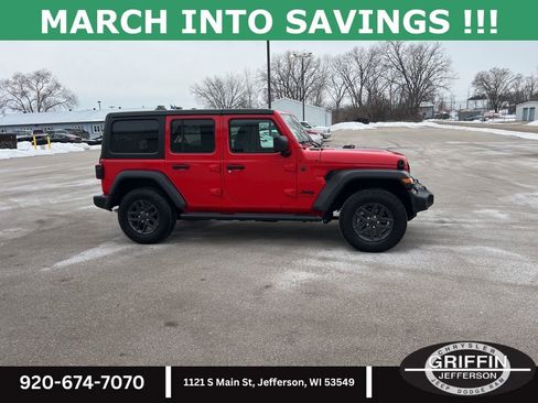 Used 2024 Jeep Wrangler Sport S image 5