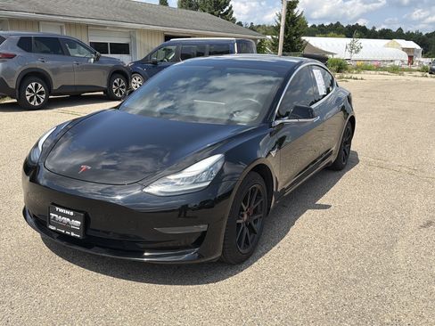 Used 2019 Tesla Model 3 Standard Range Plus RWD image 9