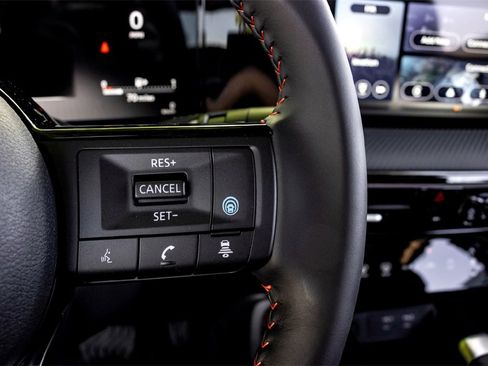 New 2025 Nissan Kicks SR image 14