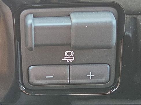 New 2026 Chevrolet Silverado 1500 LT image 38