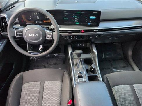 Used 2025 Kia Sorento LX FWD image 18