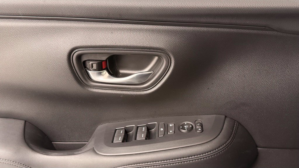 Used 2025 Honda HR-V LX image 32