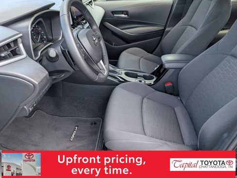 Used 2025 Toyota Corolla Hatchback w/ SE Package FWD image 9
