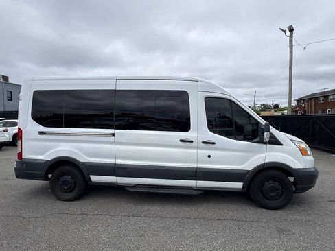 Used 2016 Ford Transit 350 XLT RWD image 5