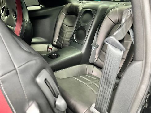 Used 2019 Nissan GT-R Premium w/ Premium Interior Package AWD/4WD image 12