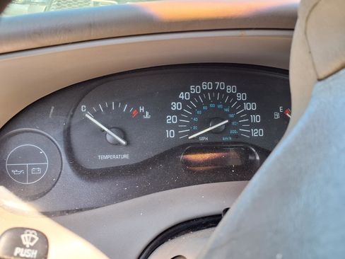 Used 2003 Buick Century Custom FWD image 13
