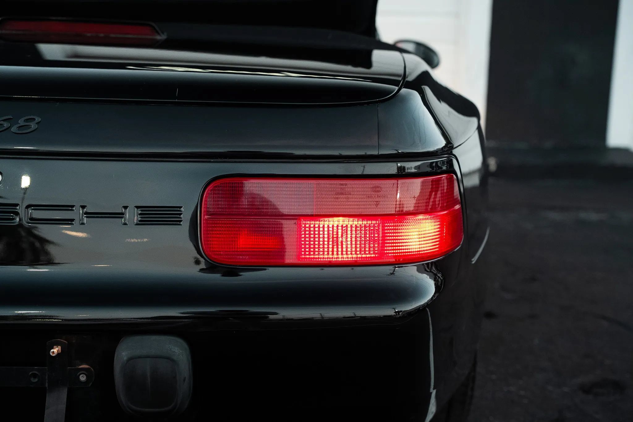Used 1995 Porsche 968 Cabriolet RWD image 16