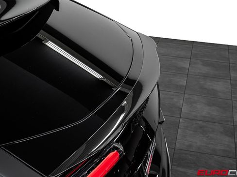 Used 2023 Lamborghini Urus Performante AWD/4WD image 24