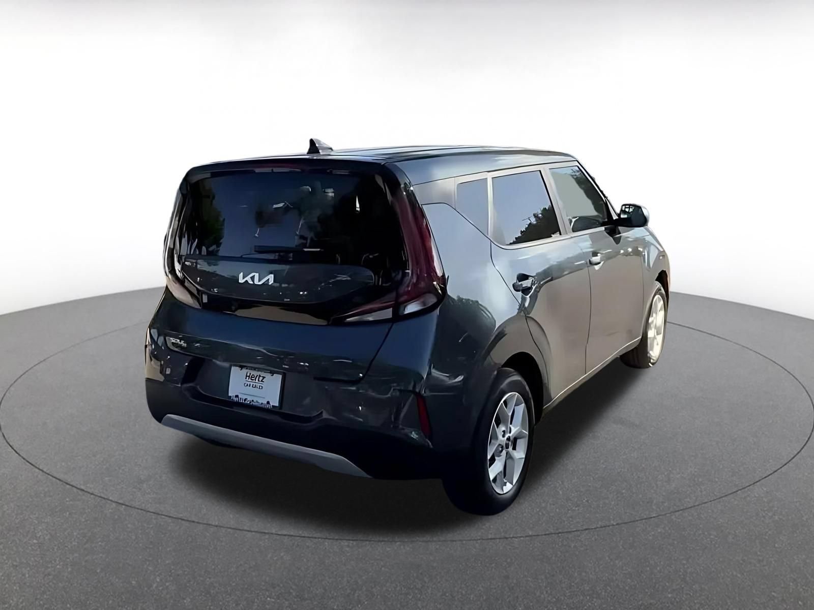 Used 2025 Kia Soul LX w/ LX Technology Package FWD image 13