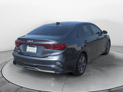 Used 2024 Kia Forte LXS FWD image 5
