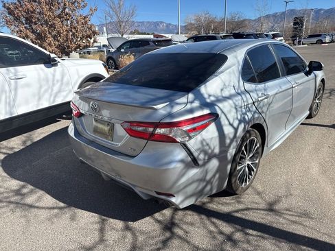 Used 2018 Toyota Camry L image 33