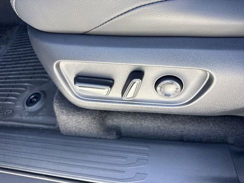 Used 2025 Toyota 4Runner TRD Off-Road Premium image 12