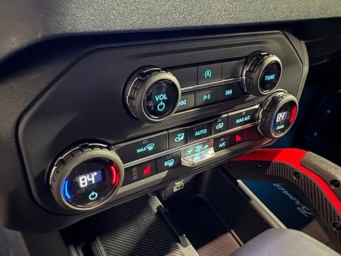 New 2026 Ford Bronco Heritage Edition AWD/4WD image 17