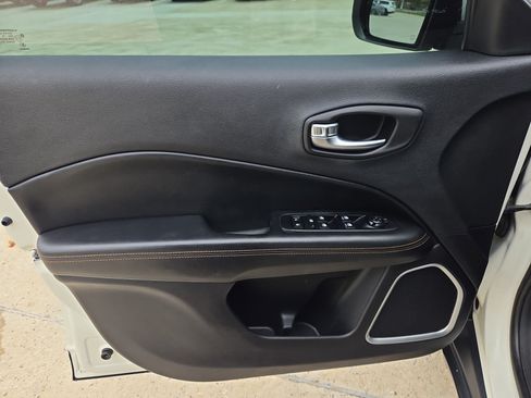 Used 2019 Jeep Compass Limited w/ Safety & Security Group AWD/4WD image 12