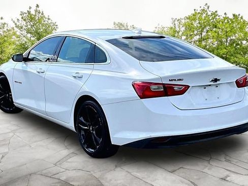 Used 2018 Chevrolet Malibu LT w/ Leather Package FWD image 11