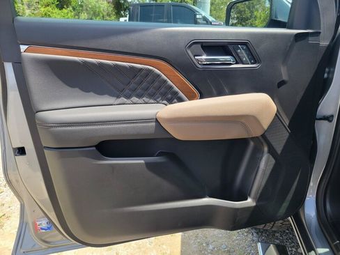 New 2026 GMC Canyon Denali AWD/4WD image 15