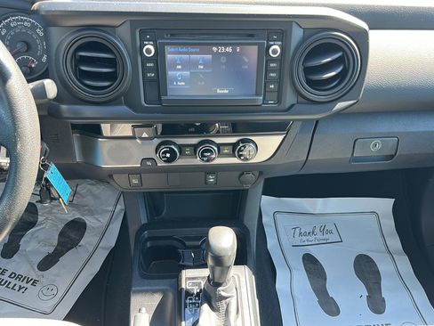 Used 2017 Toyota Tacoma SR w/ SR Convenience Package RWD image 12