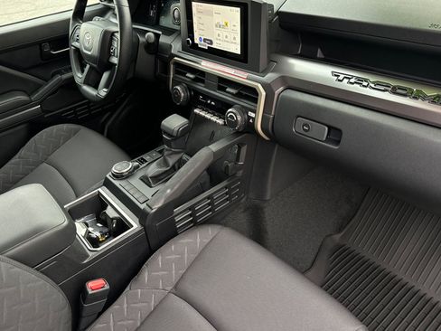 New 2026 Toyota Tacoma SR5 AWD/4WD image 17