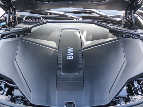 New 2026 BMW i7 eDrive50 w/ Premium Package image 26