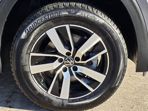 Used 2022 Volkswagen Atlas SE image 12