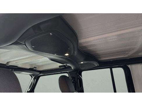 Used 2025 Jeep Wrangler Sahara w/ Safety Group image 19