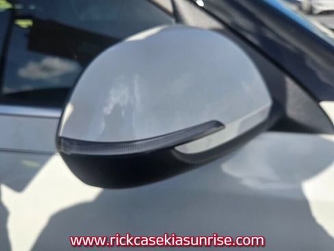 Used 2024 Kia Seltos S FWD image 3