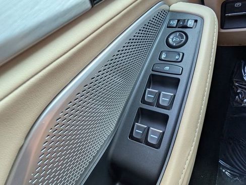 Used 2024 Acura MDX SH-AWD w/ Technology Package image 35