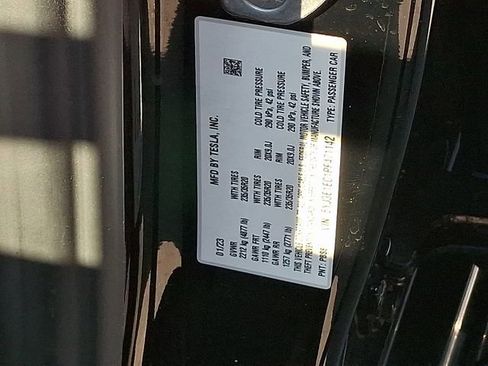 Used 2023 Tesla Model 3 Performance image 36