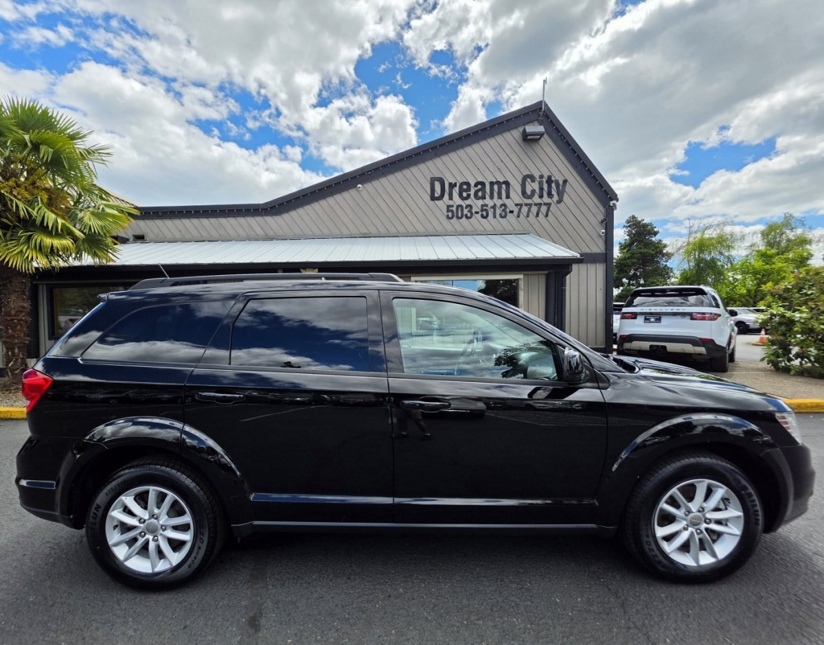 Used 2017 Dodge Journey SXT w/ Comfort/Convenience Group AWD/4WD image 3