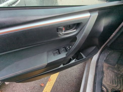 Used 2015 Toyota Corolla LE FWD image 8