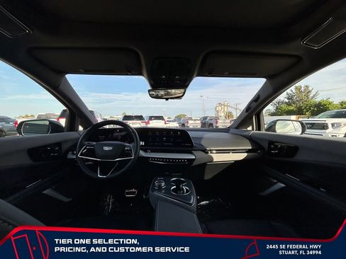 Used 2025 Cadillac Optiq Sport 2 w/ LPO, Floor Liner Package AWD/4WD image 31