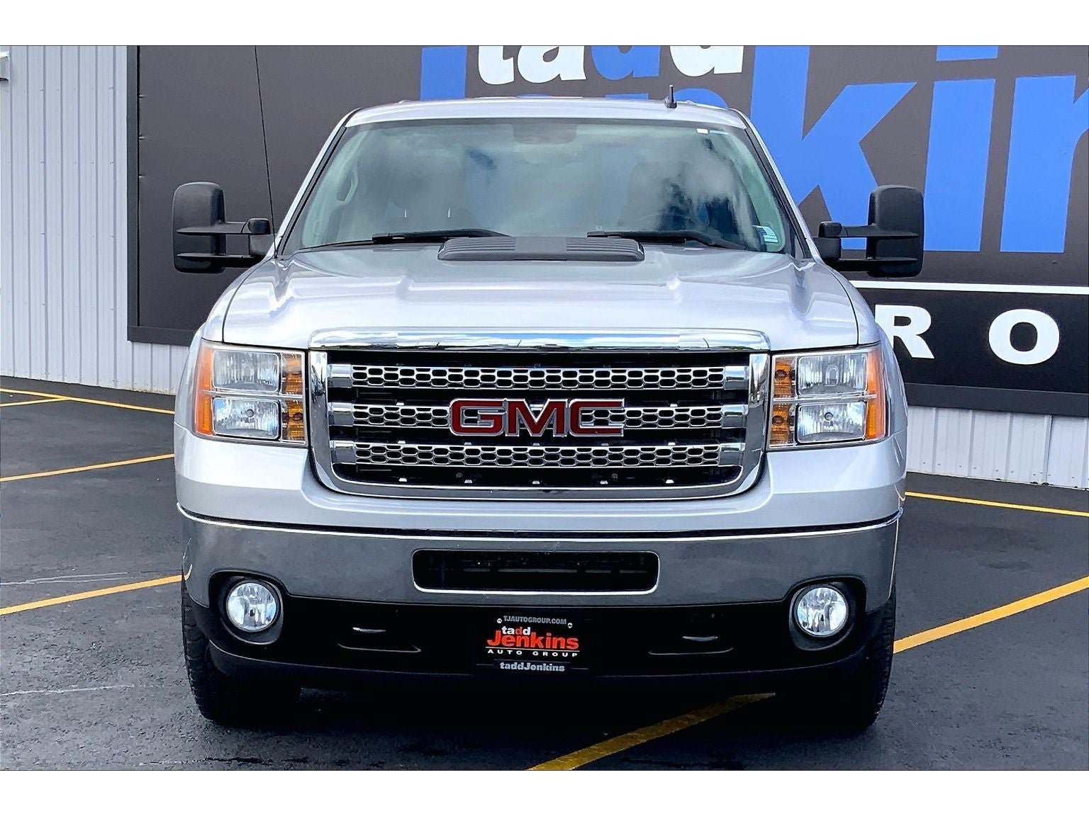 Used 2012 GMC Sierra 2500 SLE w/ SLE Preferred Package AWD/4WD image 3