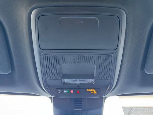 Used 2024 GMC Acadia Elevation image 25