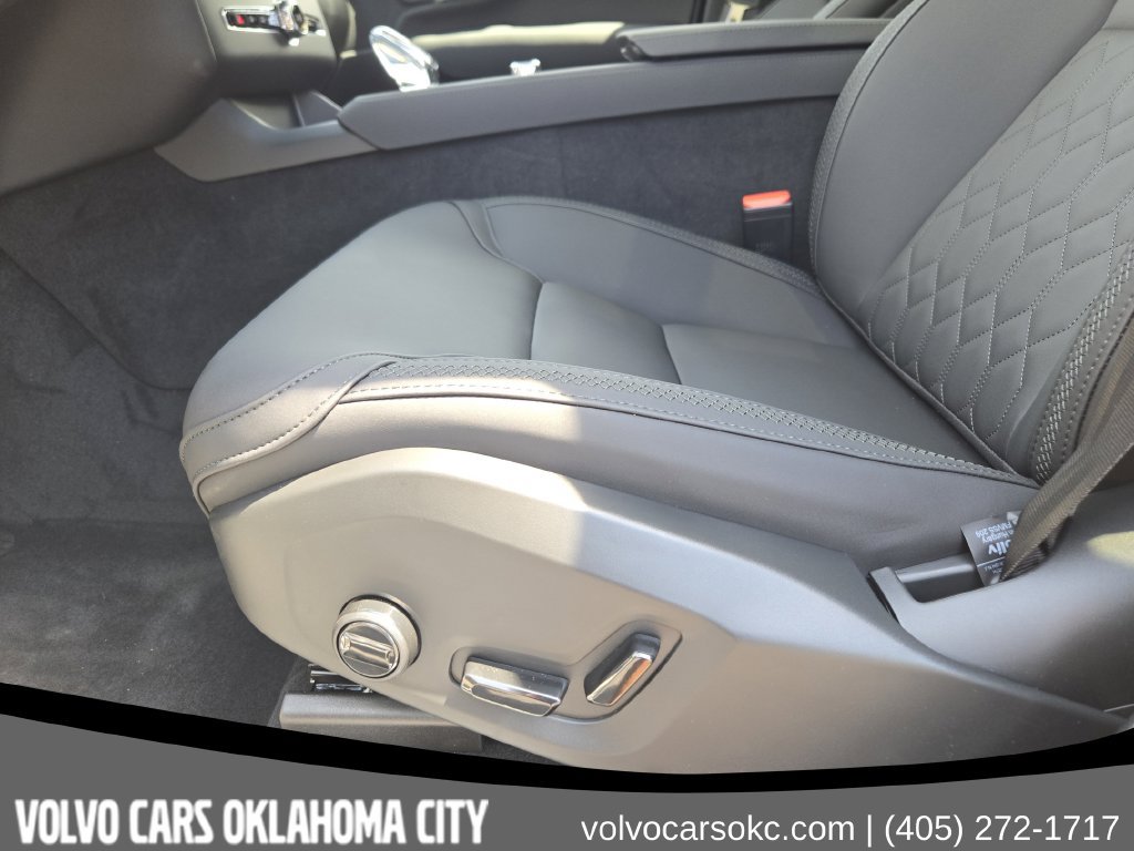 New 2026 Volvo XC90 B5 Plus AWD/4WD image 18
