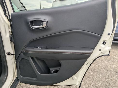 Used 2021 Jeep Compass Latitude FWD image 18