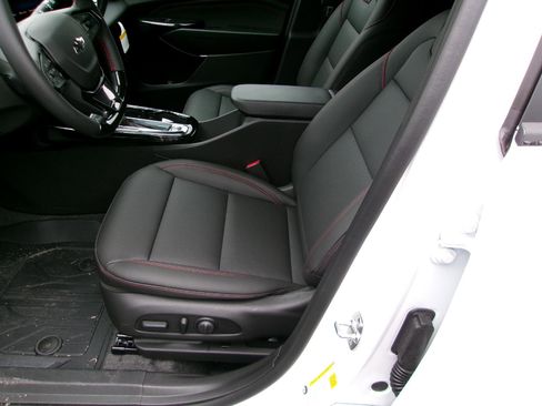 New 2026 Chevrolet Trax RS w/ Sunroof Package image 10