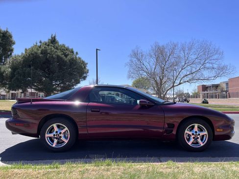 Used 2000 Pontiac Firebird Formula w/ Opt Pkg RWD image 8
