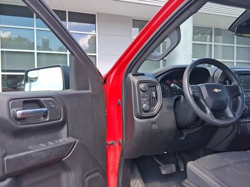 Used 2022 Chevrolet Silverado 1500 Custom AWD/4WD image 17