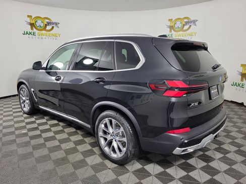 New 2026 BMW X5 xDrive50e image 5