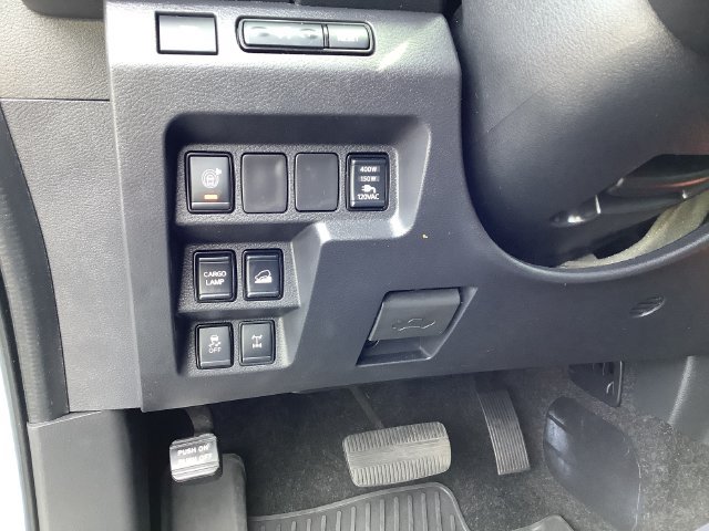 Used 2023 Nissan Frontier PRO-4X w/ Pro-4X Premium Package AWD/4WD image 15
