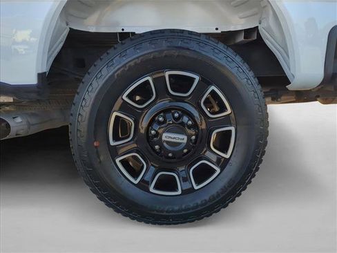 Used 2025 Ford F250 XLT image 26