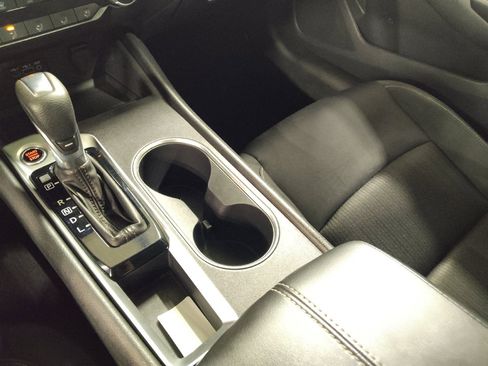Used 2022 Nissan Altima 2.5 SV FWD image 26