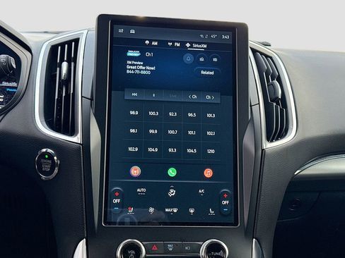 Used 2024 Ford Edge Titanium image 16